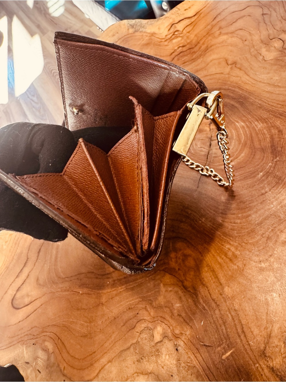 Just in 🔥Louis Vuitton billet Wallet vintage reinvented Crossbody - Picture 9 of 16